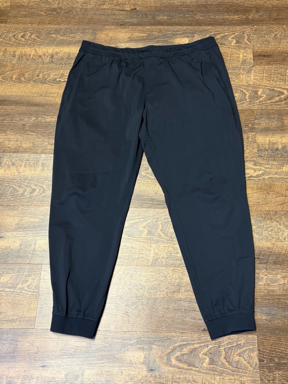 Rhone Black Joggers Pants Men’s XXL Training Performance Pockets Athleisure Gym